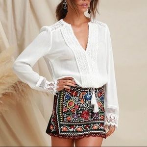 Lulus White Lace Long Sleeve Top🤍